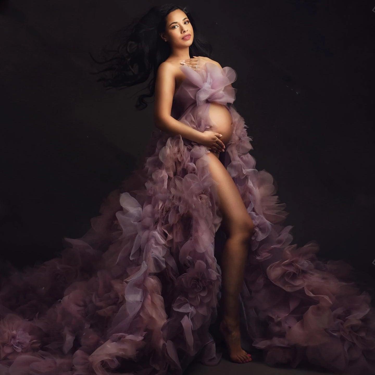 Elegant Ruffled Maternity Gown with High Split - Tulle Photography Dress with Puffy Train for Photoshoots