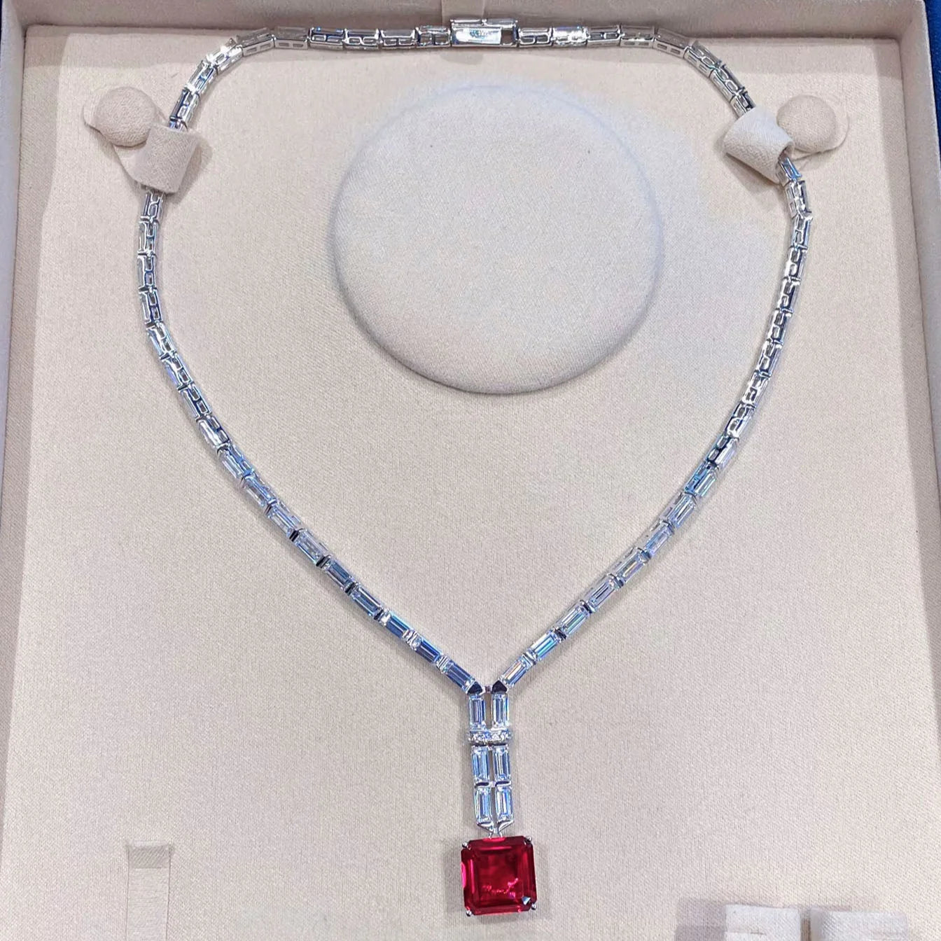 Fine Jewelry 925 Sterling Silver Gold-Plated Pendant Necklace with Cultivated Pigeon Blood Ruby – Elegant Gift for Women