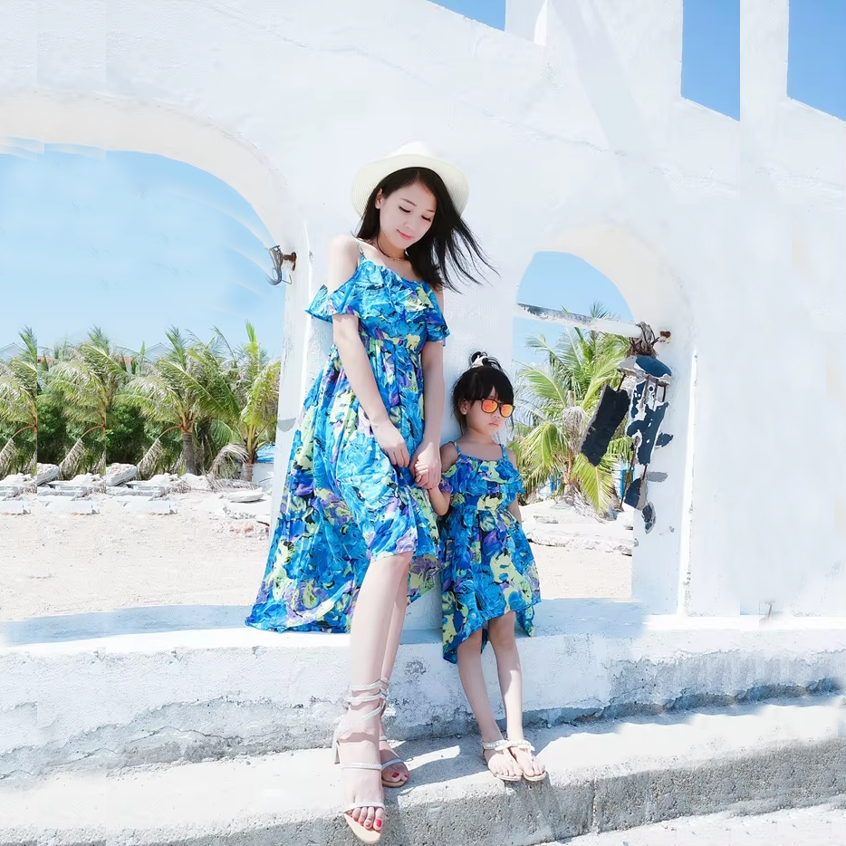 Summer Family Matching Outfits Mother Daughter Beach Floral Dresses