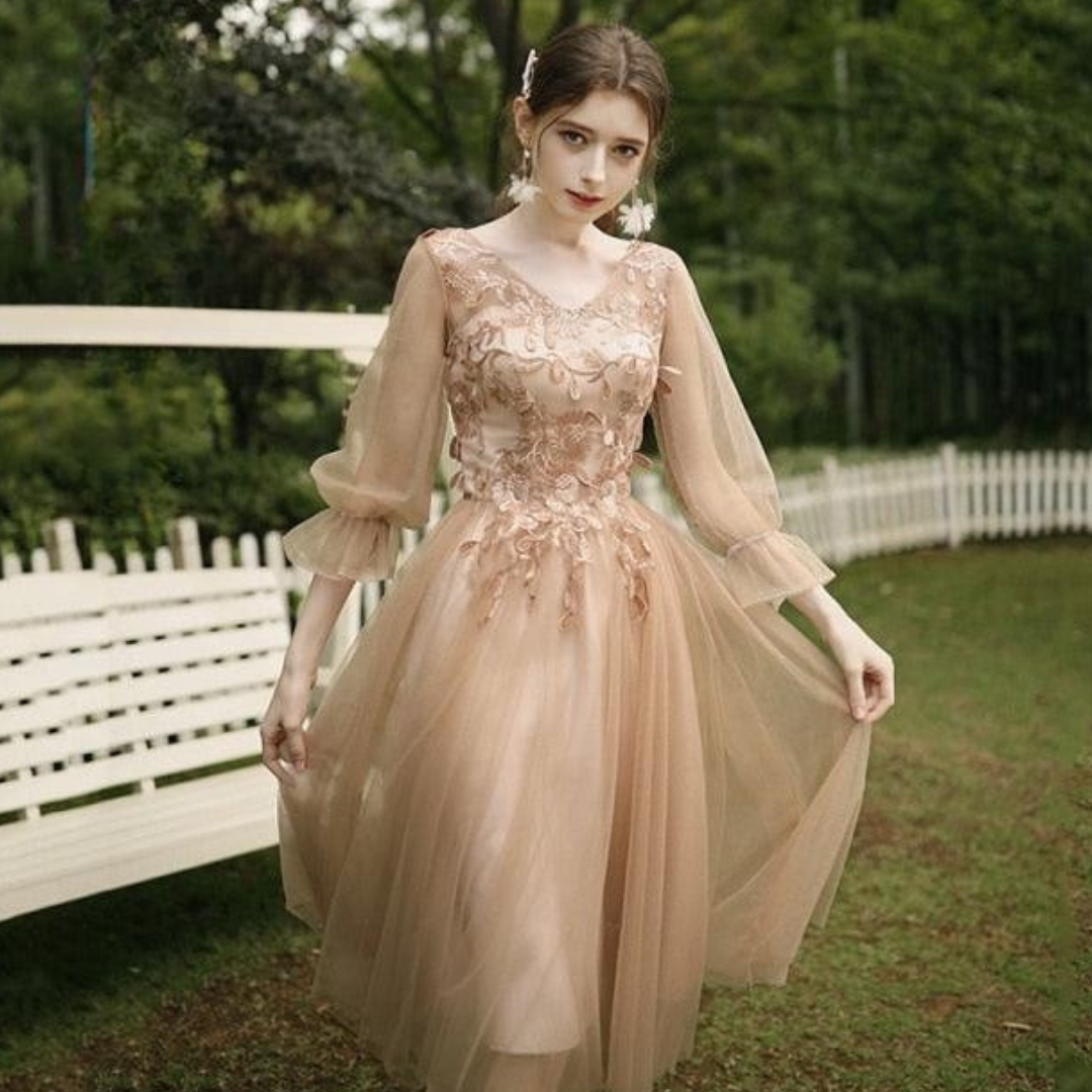 Pearls Embroidery Vintage Lace Tulle Knee-Length Bridesmaids Dress
