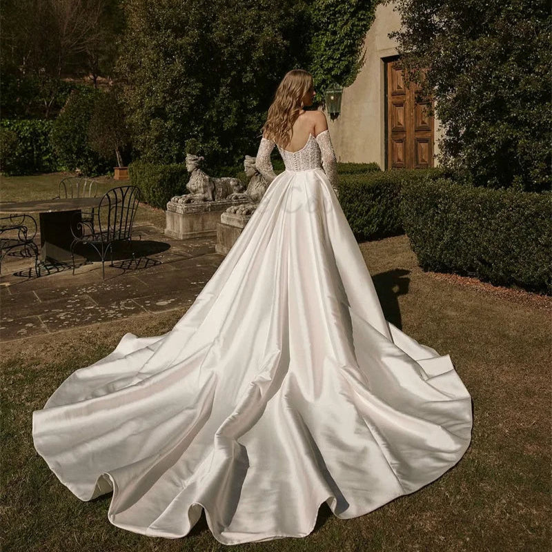Sexy A-line Mermaid Lace Appliqué Wedding Dress