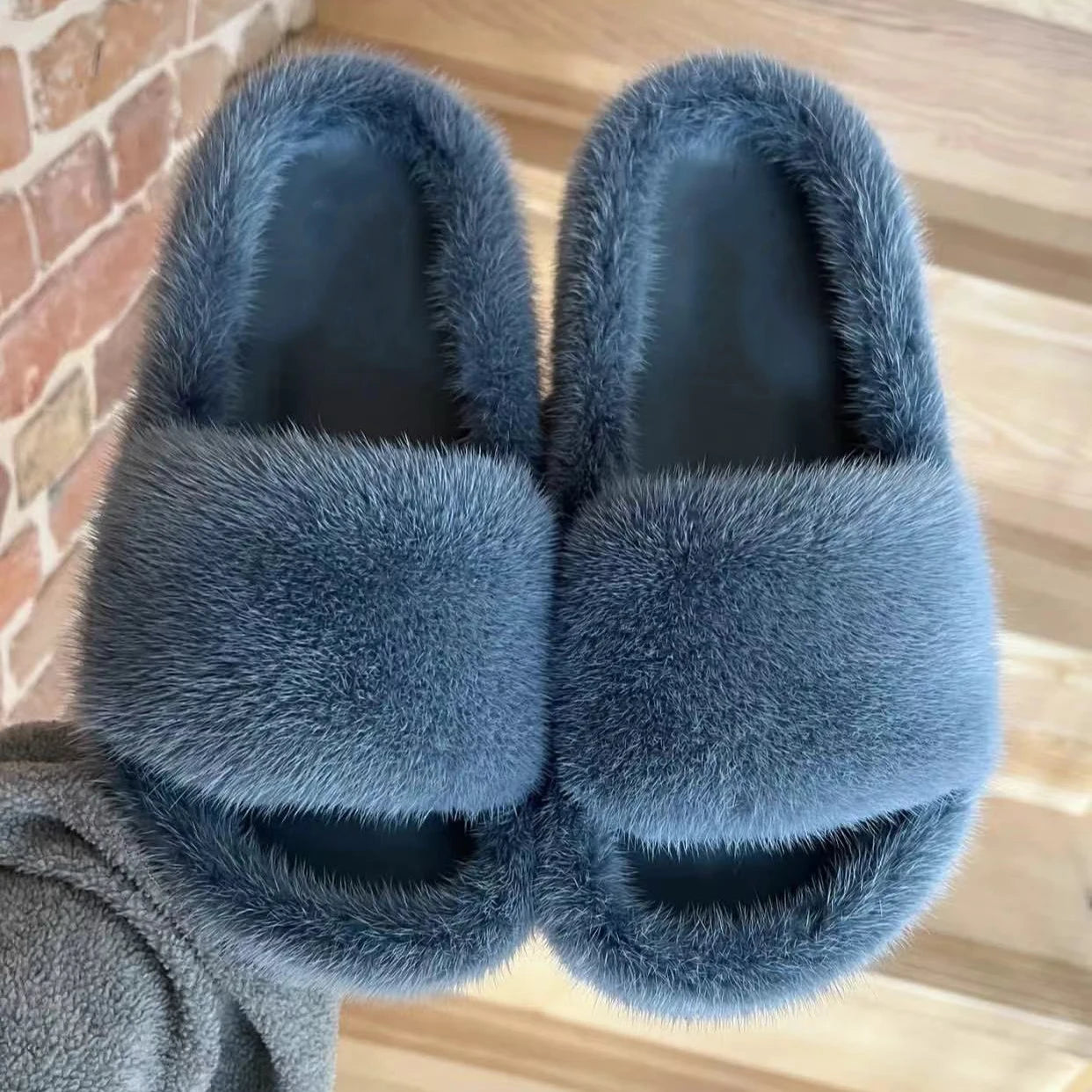Luxury Real Mink Fur Slippers for Women – Summer Flat Slides with Plush Fur and Sheepskin Insole