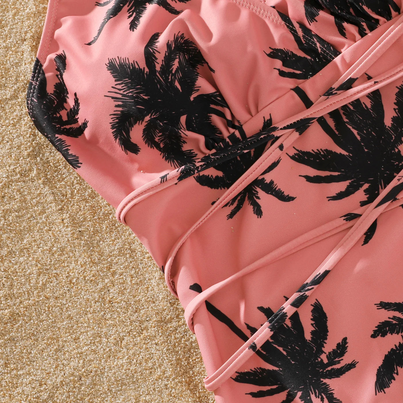 Family Matching Coconut Tree Print Swimwear – Pink Swim Trunks & Spaghetti Strap One-Piece Swimsuit