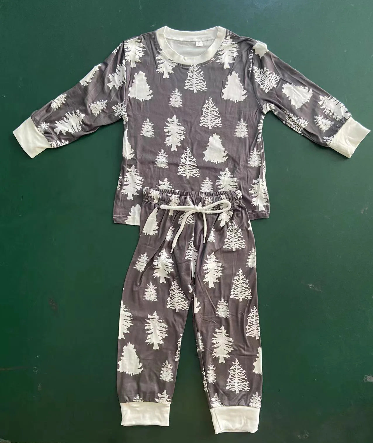 Christmas Family Matching Pajamas Set – Festive Tree Print Short Sleeve & Pants for Dad, Mom, Kids & Baby