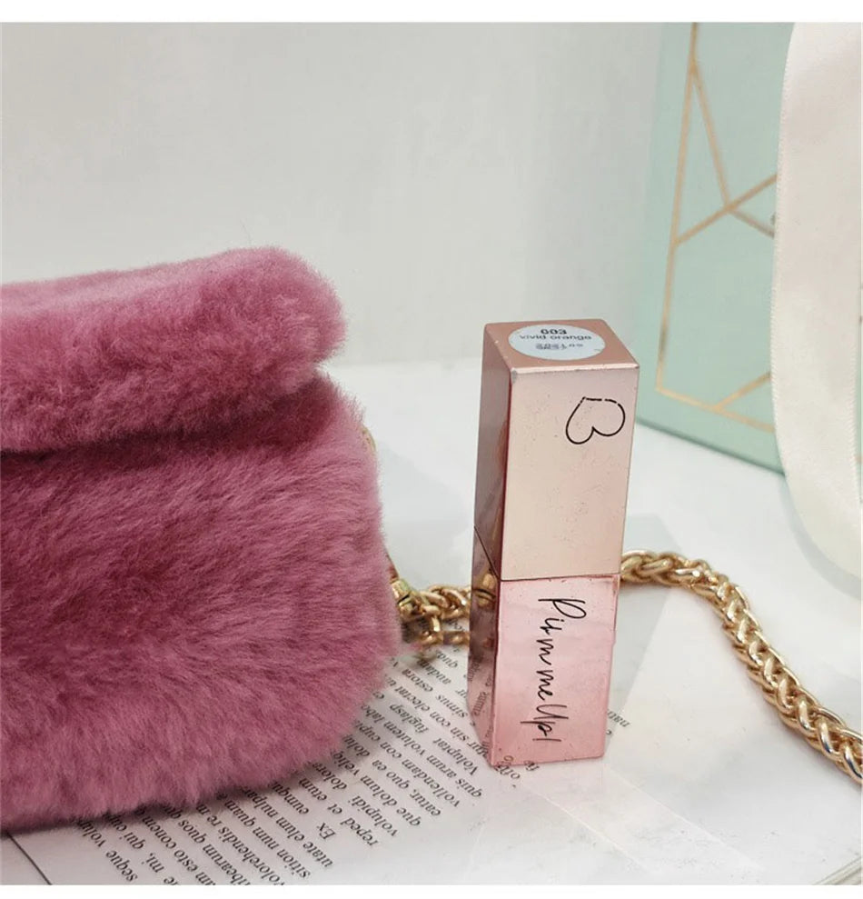 Lamb Fur Women’s Small Handbag – Soft Plush Chain Shoulder Bag & Fluffy Everyday Clutch