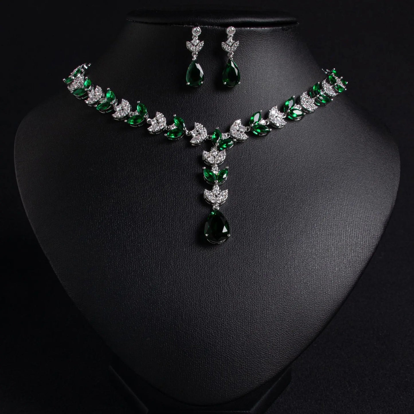 European & American Luxury Colorful Water Drop Zircon Necklace and Earrings Set Wheat-Inspired 2-Piece Bridal Jewelry for Wedding or Dinner Party Gift