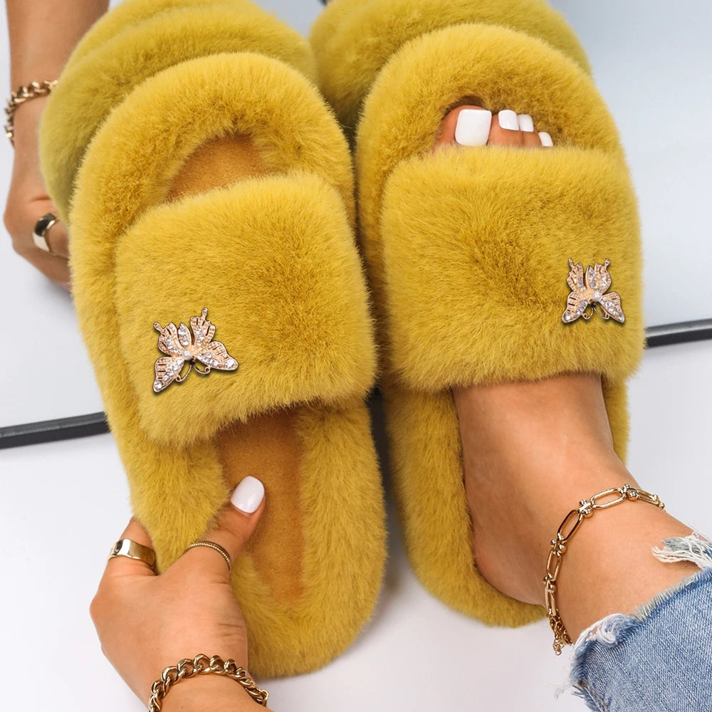 Women's Faux Fur Slippers - Fluffy, Furry Plush Slides with Personalized Letter Decor, Ideal Gift