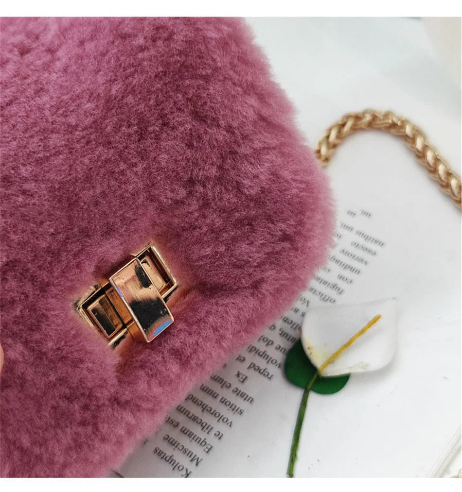 Lamb Fur Women’s Small Handbag – Soft Plush Chain Shoulder Bag & Fluffy Everyday Clutch