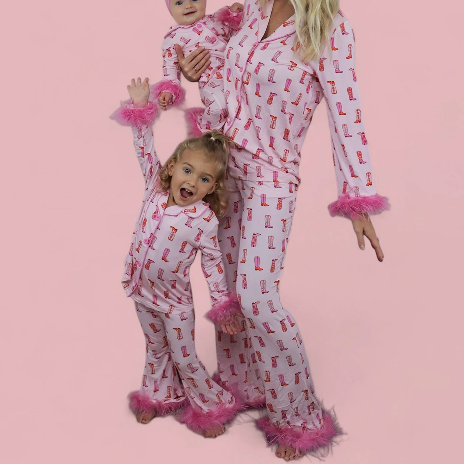 Christmas Mom and Me Matching Cowgirl Pajamas Set — Boot Print Long Sleeve Top & Pants Family Loungewear