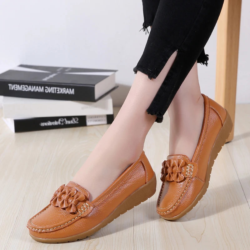 New Women's Flats – Genuine Leather Soft Boat Shoes, Non-Slip Sturdy Sole, Comfortable Loafers, Available in Big Sizes