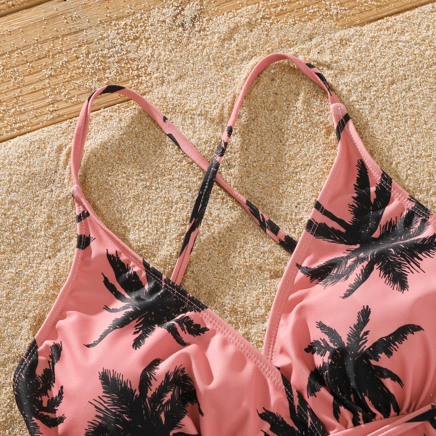Family Matching Coconut Tree Print Swimwear – Pink Swim Trunks & Spaghetti Strap One-Piece Swimsuit