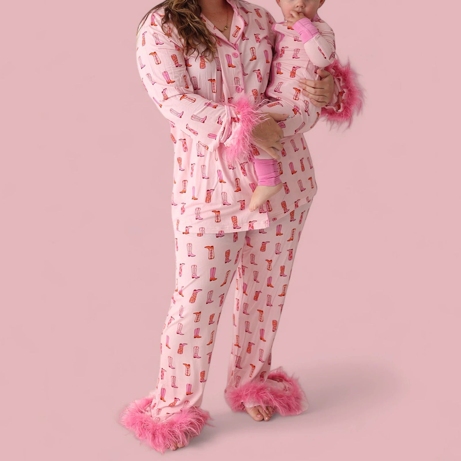 Christmas Mom and Me Matching Cowgirl Pajamas Set — Boot Print Long Sleeve Top & Pants Family Loungewear