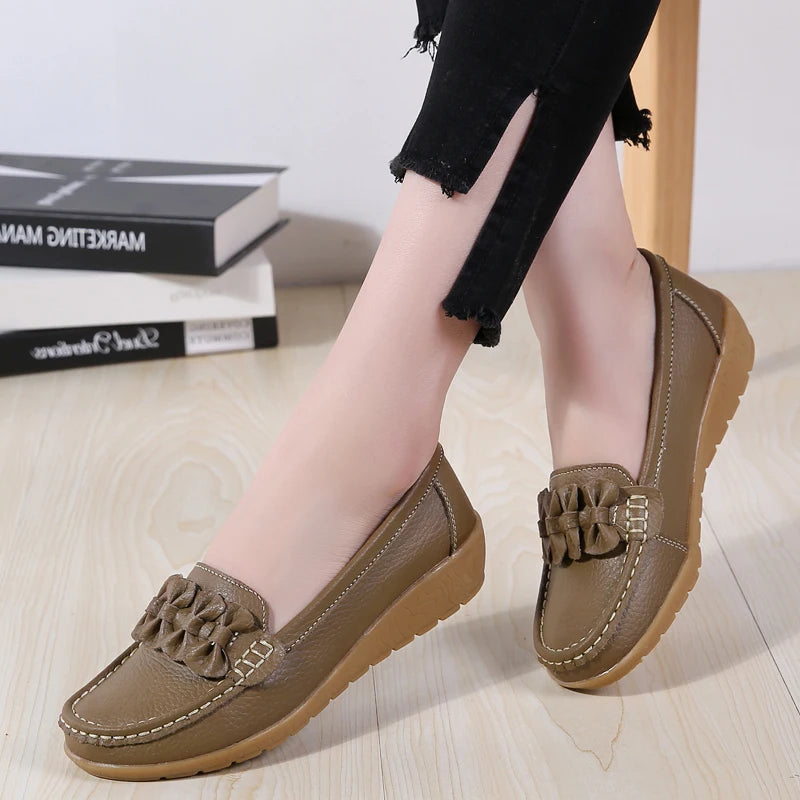 New Women's Flats – Genuine Leather Soft Boat Shoes, Non-Slip Sturdy Sole, Comfortable Loafers, Available in Big Sizes