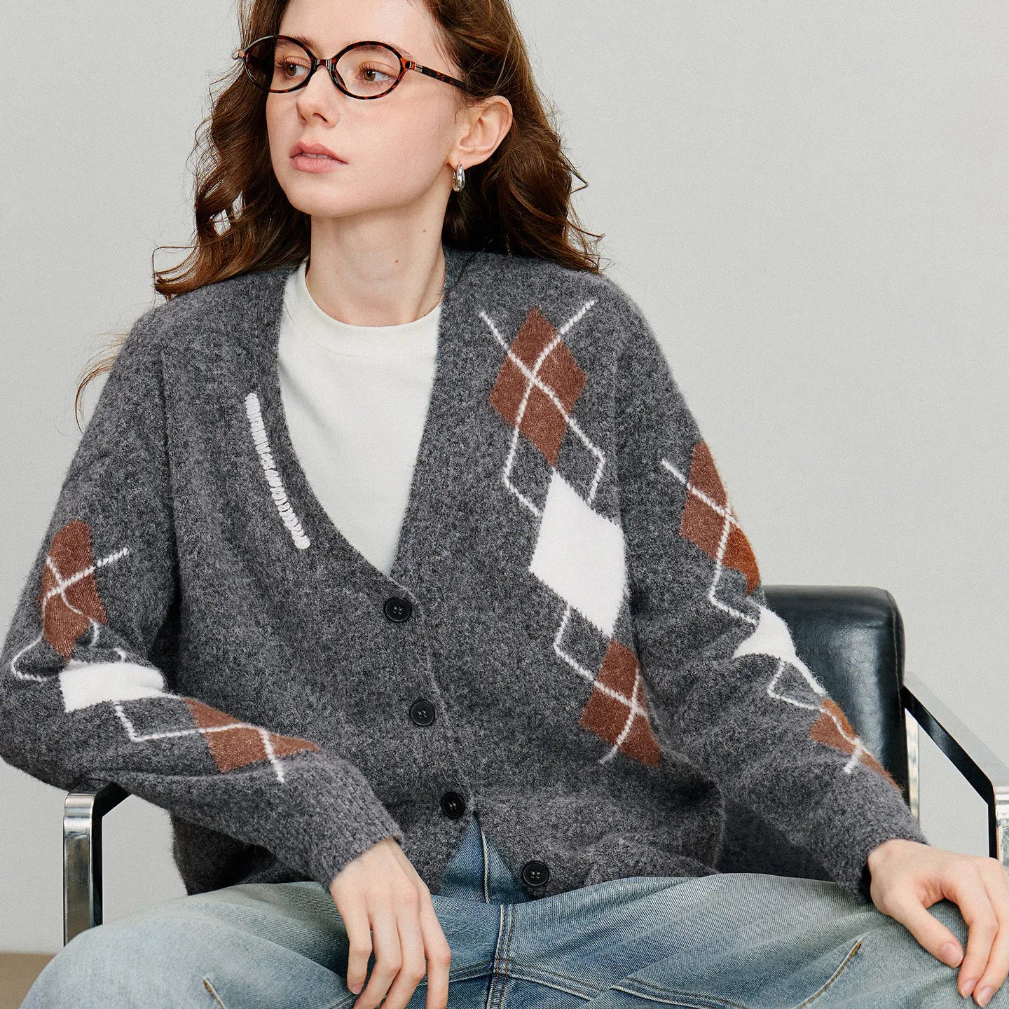 Women Knitted Sweater 2025 Autumn New Grid Pattern V Neck Single Breasted Button Knitted Cardigan Coat Gray