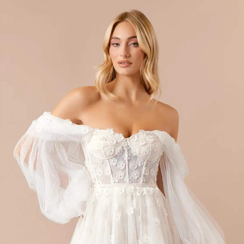 Modern Strapless Ivory Wedding Dress with Lace Off-Shoulder Sleeves and Soft Tulle Court Train