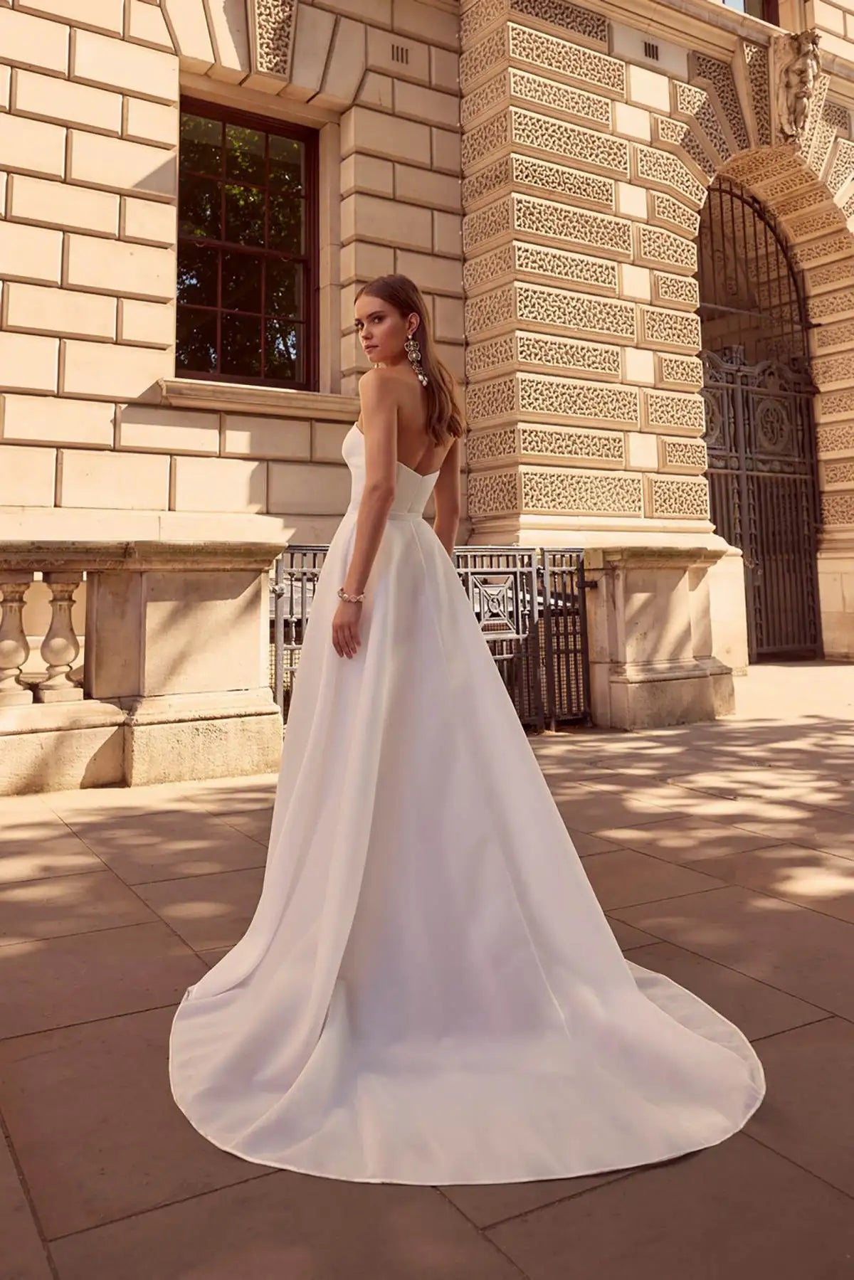 Modern Wedding Jumpsuit for Bride Strapless Sweetheart Bodice Detachable Train