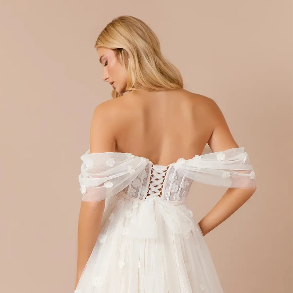 Modern Strapless Ivory Wedding Dress with Lace Off-Shoulder Sleeves and Soft Tulle Court Train