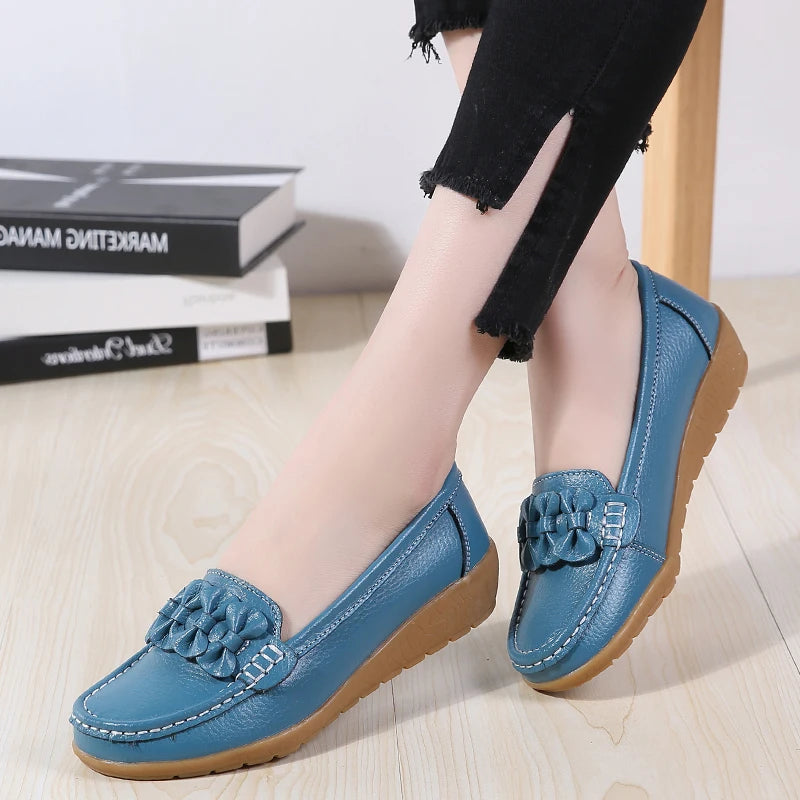 New Women's Flats – Genuine Leather Soft Boat Shoes, Non-Slip Sturdy Sole, Comfortable Loafers, Available in Big Sizes