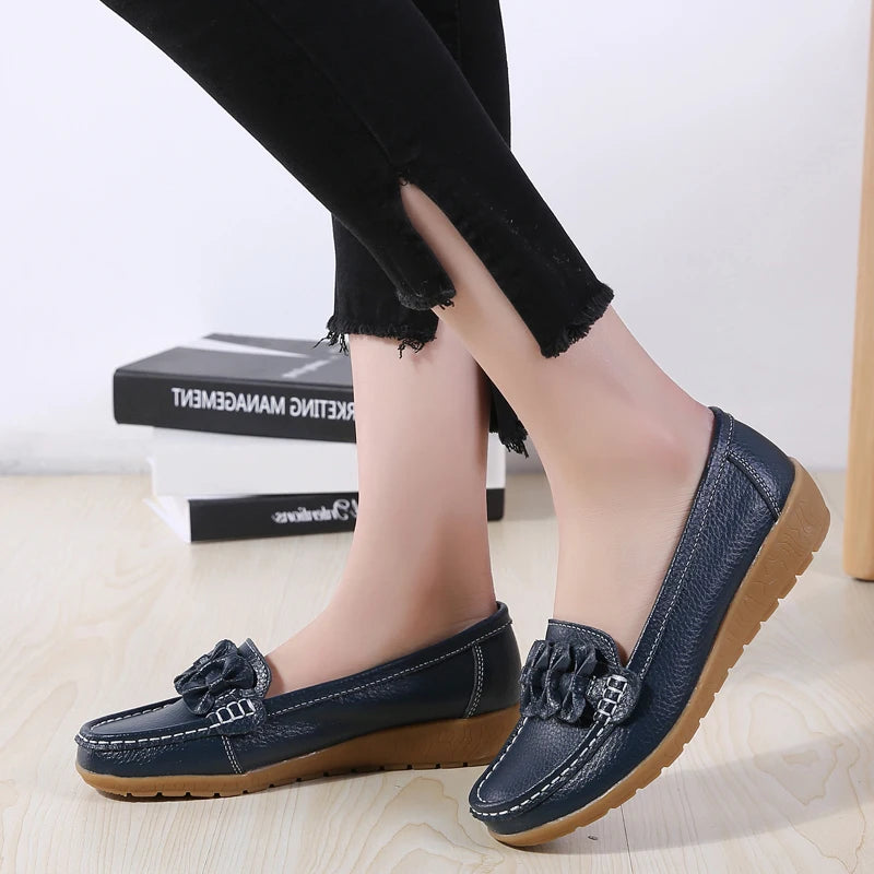 New Women's Flats – Genuine Leather Soft Boat Shoes, Non-Slip Sturdy Sole, Comfortable Loafers, Available in Big Sizes