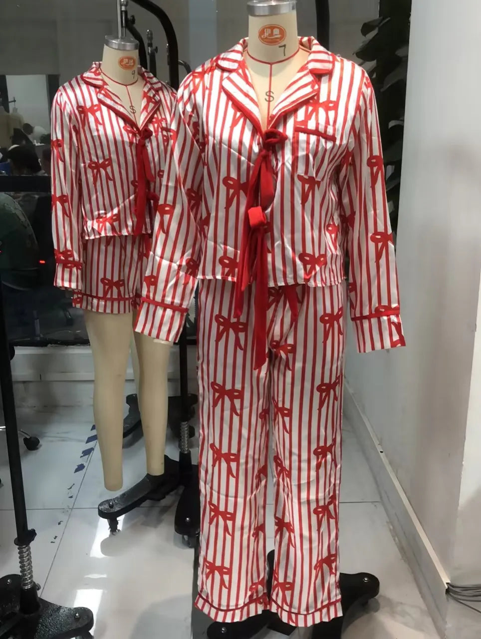 Mommy and Me Matching 2Piece Bow/Heart Print Pajamas Set Tie Front Long Sleeve Lapel Neck Tops+ Pants Family Matching Sleepwear