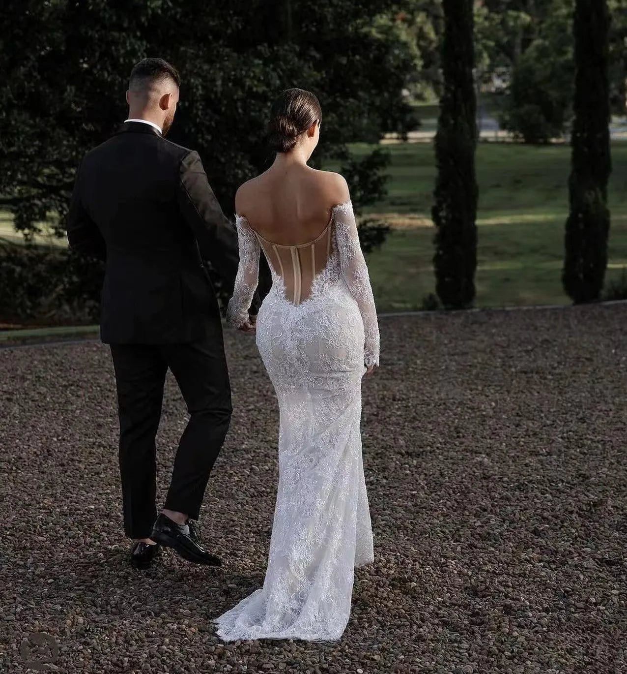 Vintage Lace Wedding Dresses Pearls Strapless Off Shoulder Mermaid Bridal Gown Applique Long Sleeve Bride Dress Customized