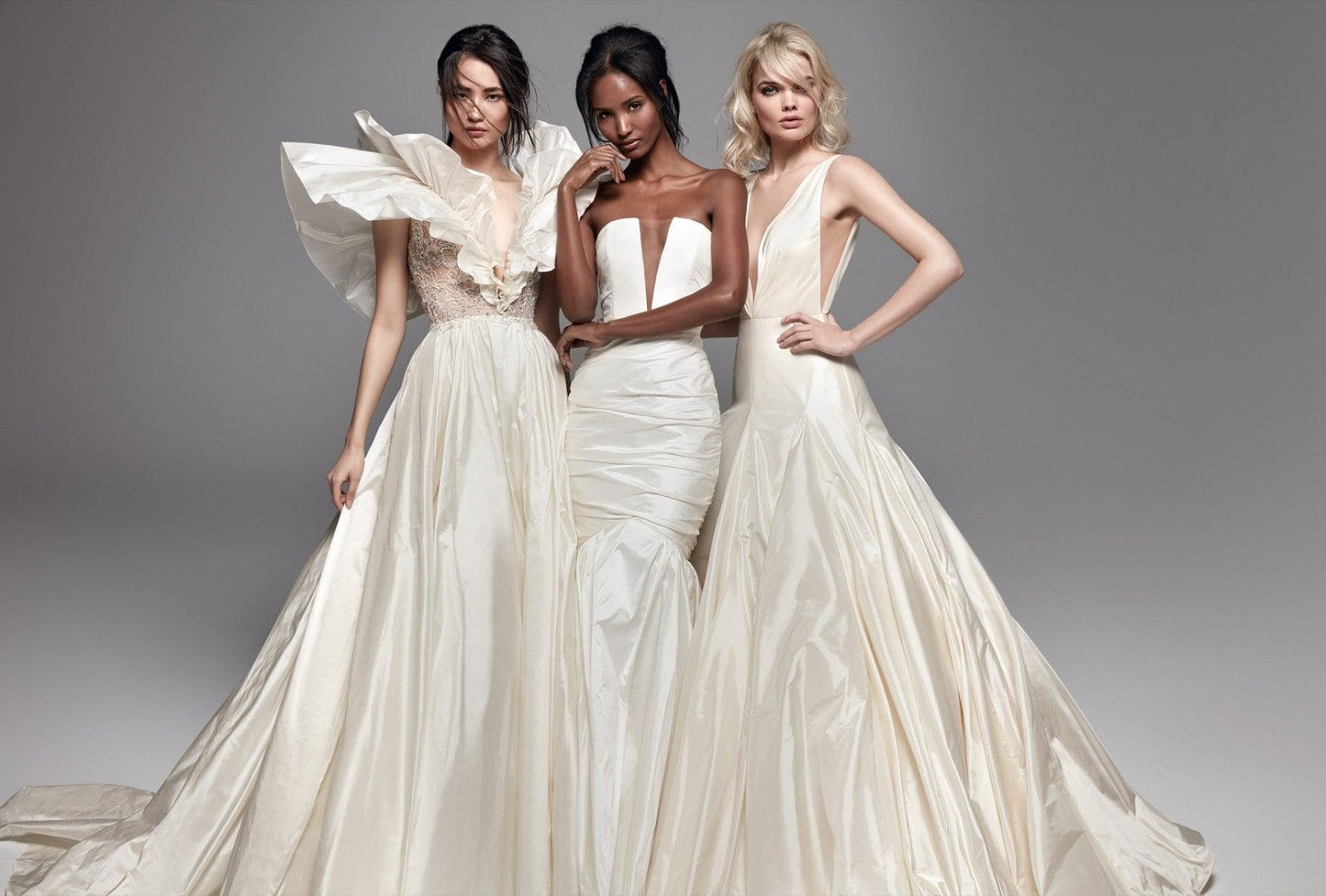 Vintage Bridal Gown: Elegant Satin Mermaid Wedding Dress with Ruched Strapless Sleeveless Design - Timeless Vestido De Novia