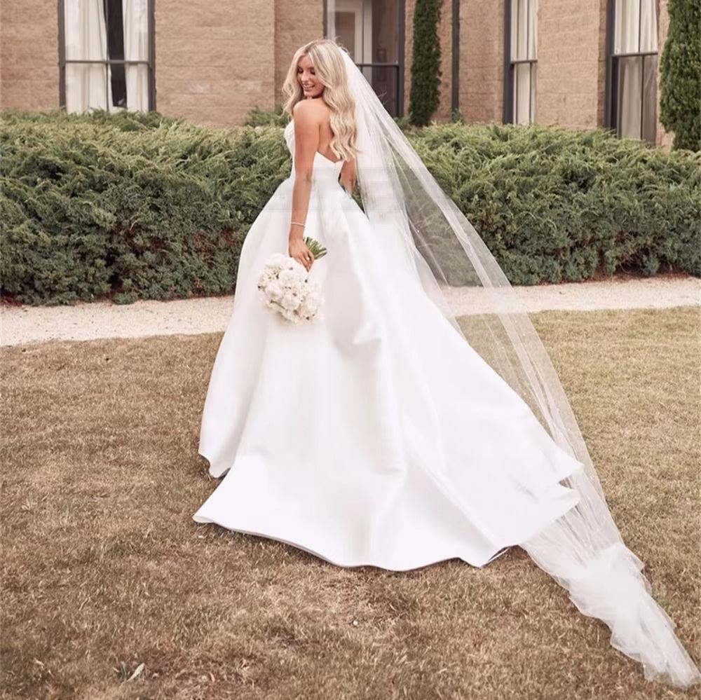Strapless Satin A-Line Wedding Dress Custom Princess Bridal Gown with High Split, Vestido de Noiva 2025