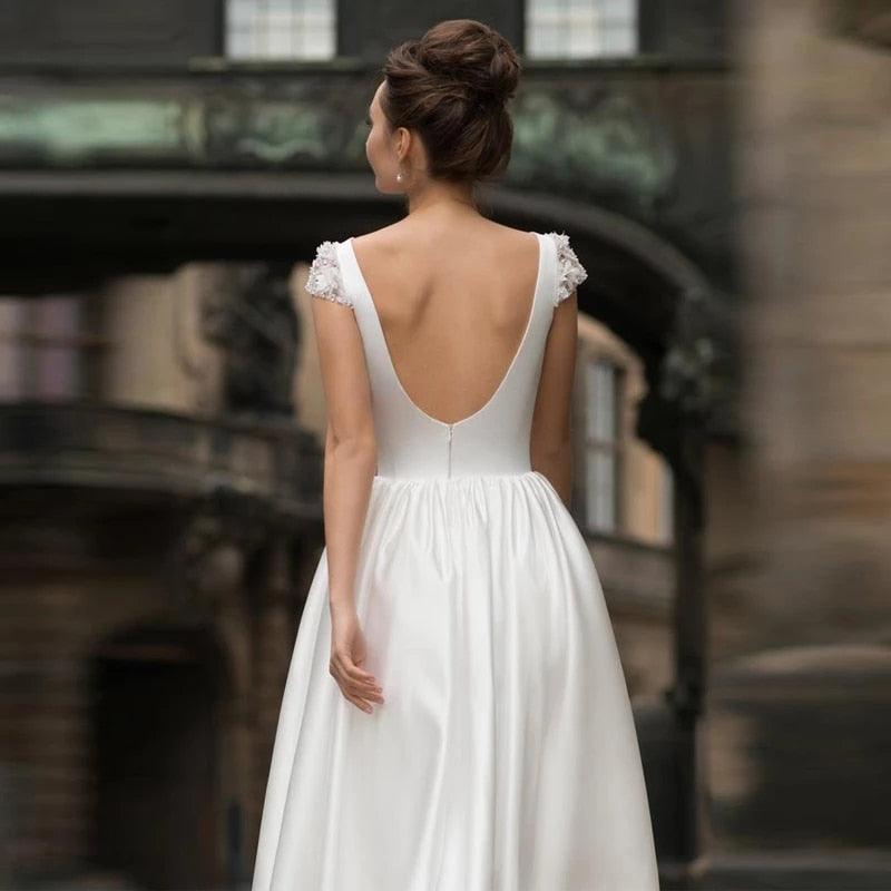 Simple and Classic Cap Sleeve New Short Sleeve Backless Wedding Dresses