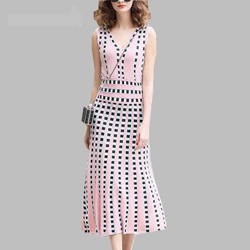 Elegant Grid Runway Summer Knit Dress – HER SHOP Elegant Grid Runway Summer Knit Dress – HER SHOP