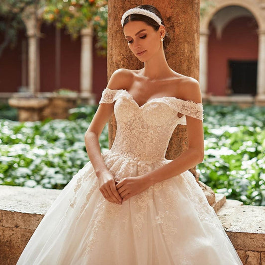 New Gorgeous Appliques Beading Backless Ball Gown Wedding Dress - HER SHOP