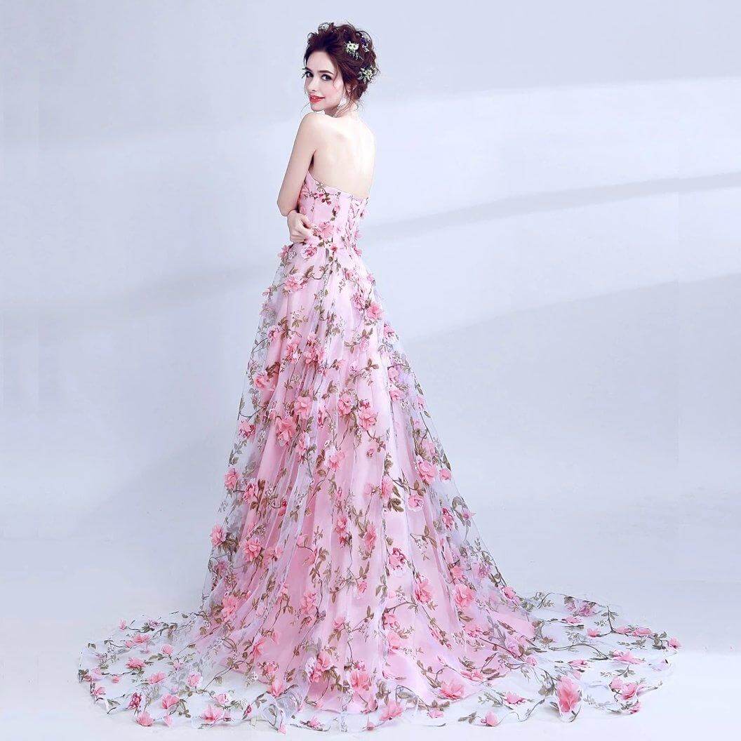 Dress to Impress: 3 Tips For Choosing The Perfect Prom Dress