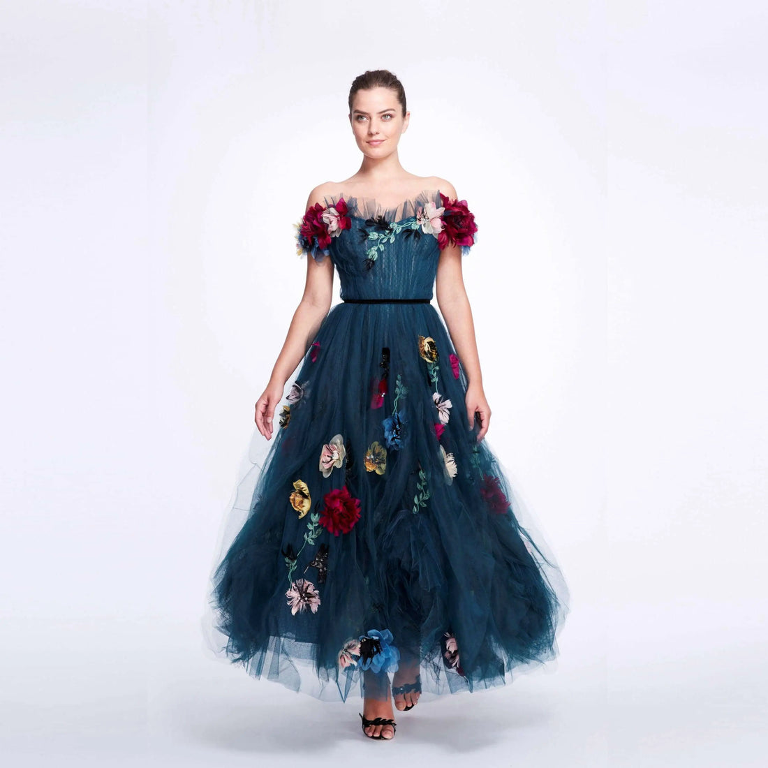 Express Yourself: Why Women Should Wear Beautiful Clothing