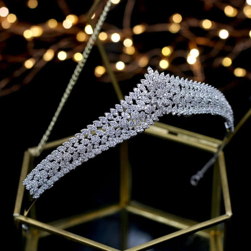 Asnora Gorgeous Crystal Princess Bridal Tiara – Elegant Wedding Hair Accessory for Brides (Coroa de Noiva)