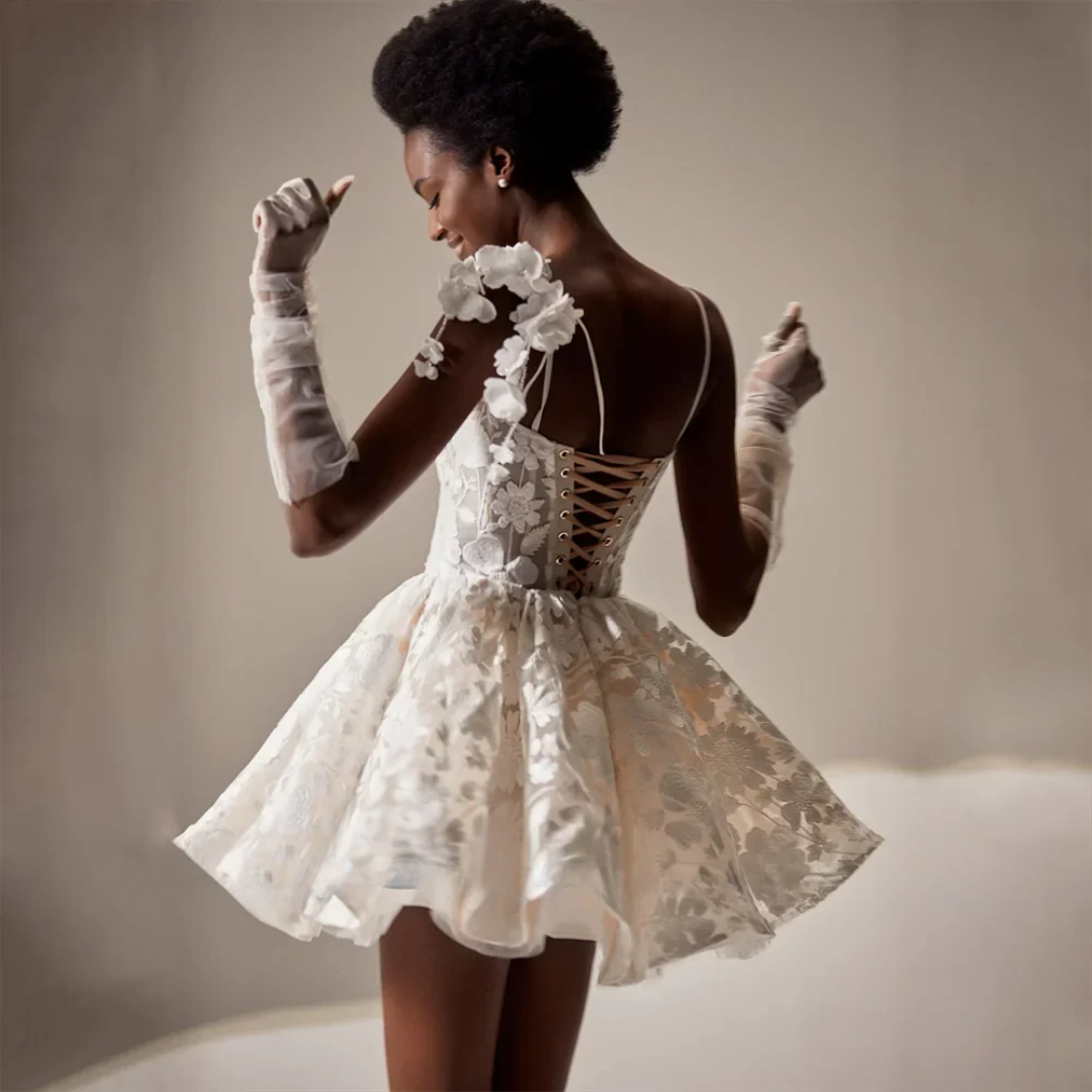 Customized New Full Lace Short Wedding Dresses With 3D Flowers Spaghetti Straps Back Lace Up Mini Bridal Gowns Vestido de Noiva