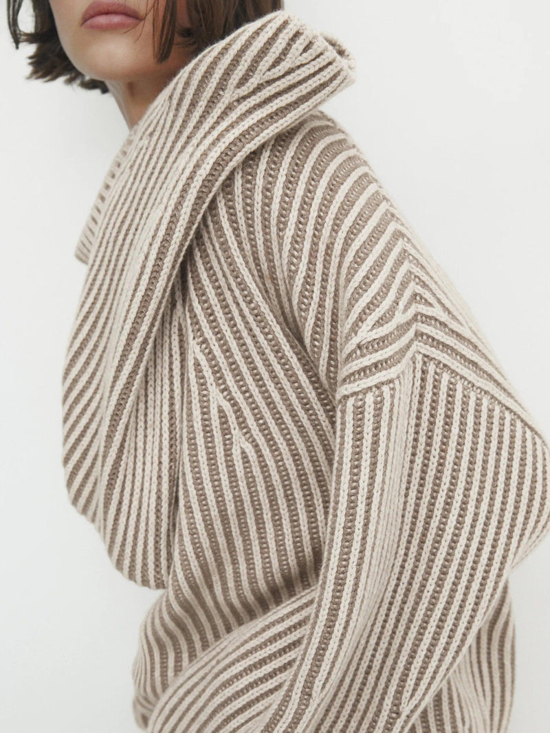 Ethereal MD 2023 Autumn Casual Slouchy High-Neck Short Knit with Color Line Design