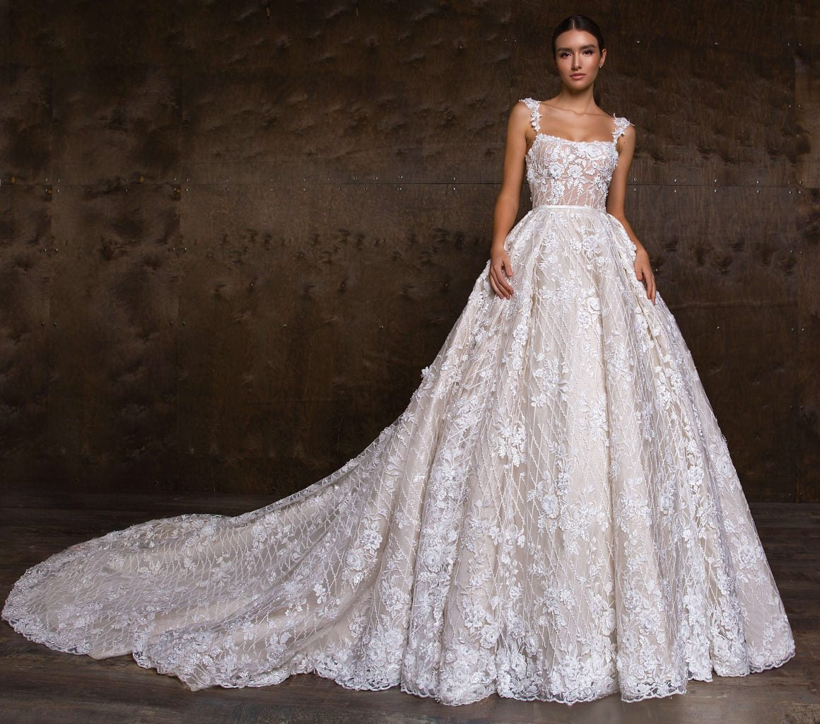 Sleeveless 3D Lace Ball Gown Wedding Dress Boat Neck with Spaghetti Straps - HER SHOP