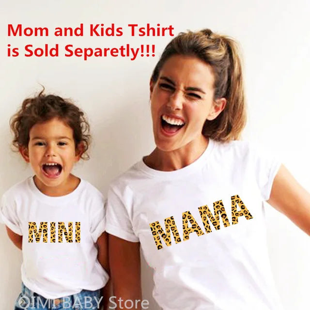 Fashion Family Matching Clothes Outfits Look Mother Daughter Flower Heart Print Tshirt Clothing Mommy and Me Family Look T-shirt