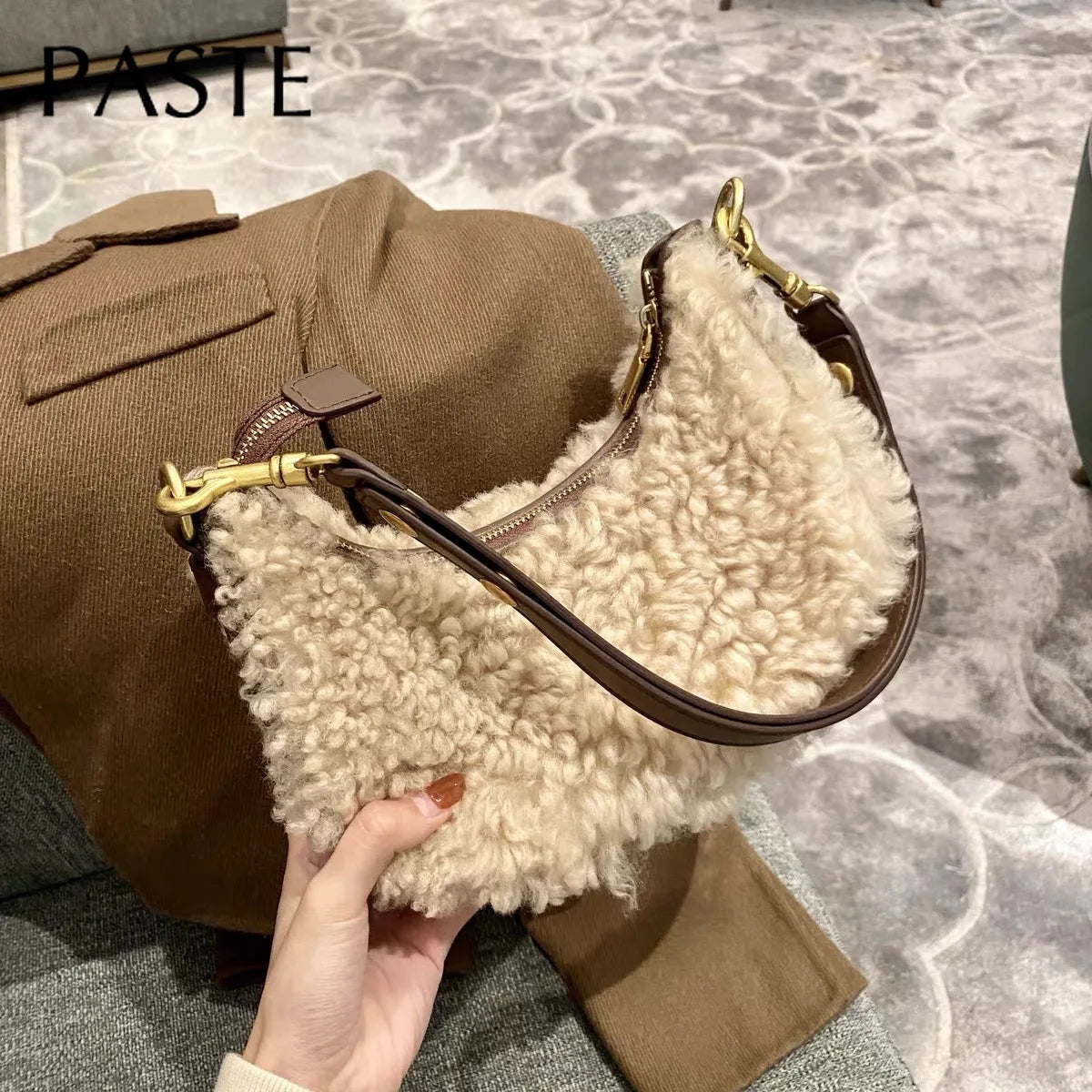 High-Quality Fashion Winter Plush Wool Fur Leather Women’s Shoulder Bag