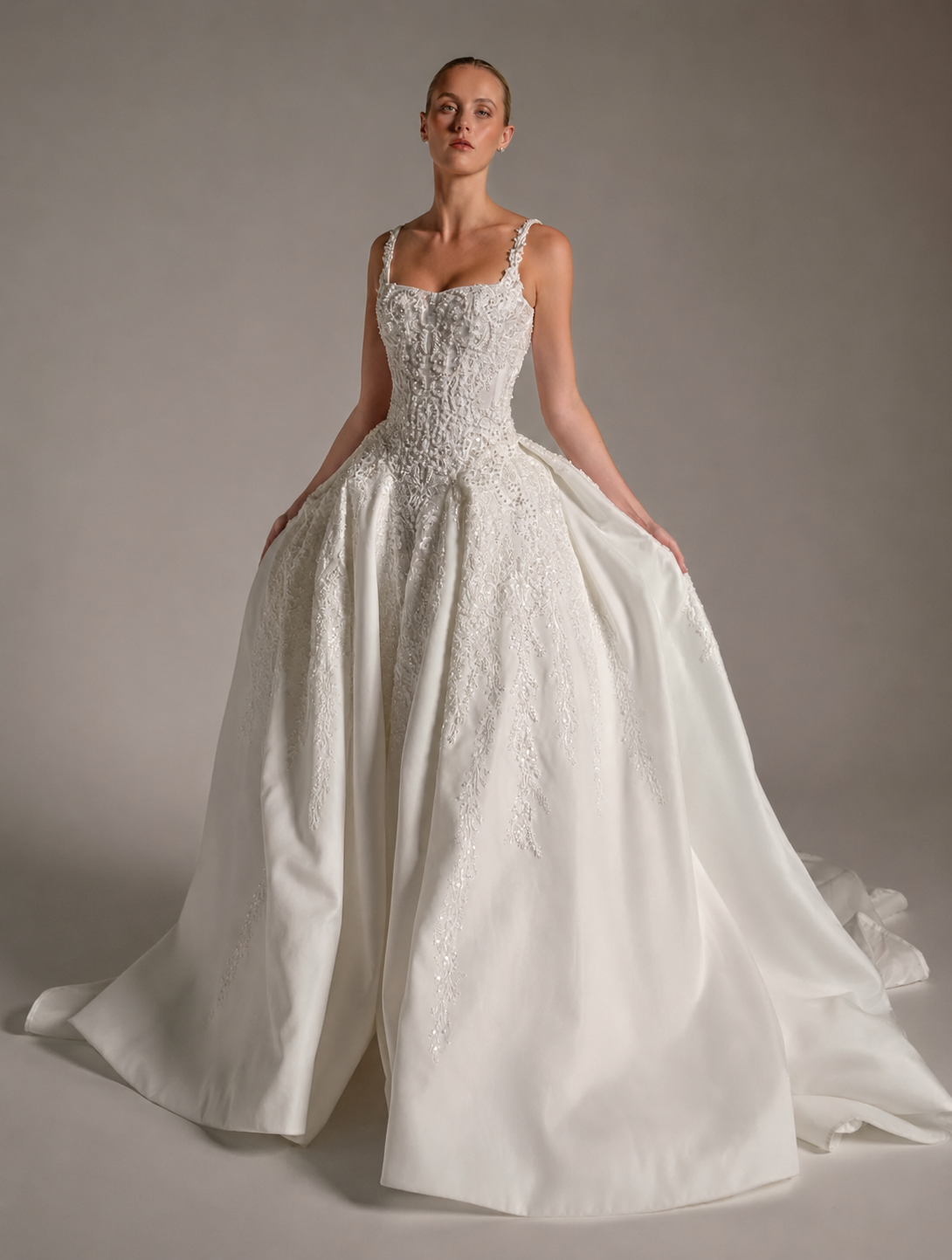 Elegant A-Line Satin Wedding Dress – Sweetheart Sleeveless Bridal Gown with Appliqué & Custom-Made - HER SHOP®