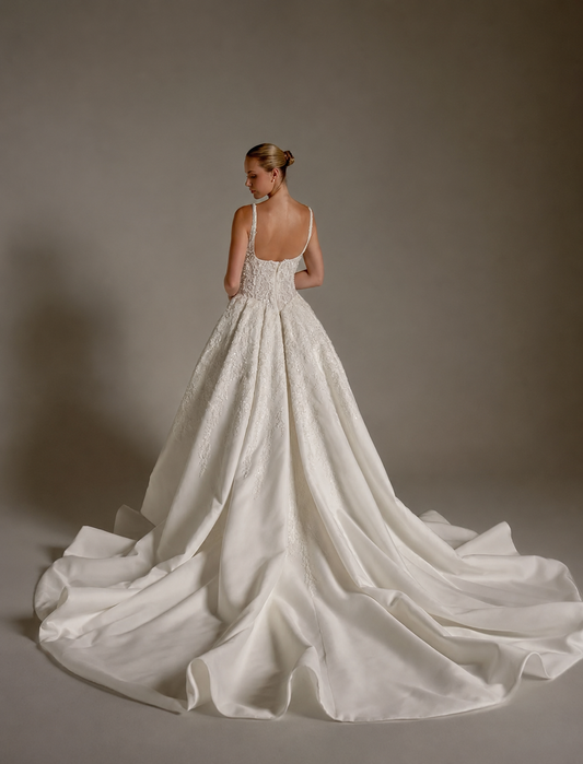 Elegant A-Line Satin Wedding Dress – Sweetheart Sleeveless Bridal Gown with Appliqué & Custom-Made - HER SHOP®