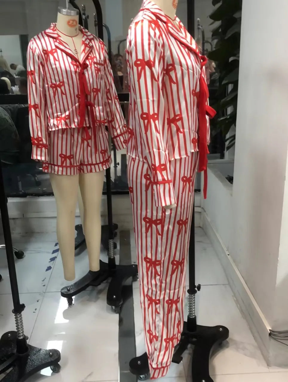 Mommy and Me Matching 2Piece Bow/Heart Print Pajamas Set Tie Front Long Sleeve Lapel Neck Tops+ Pants Family Matching Sleepwear