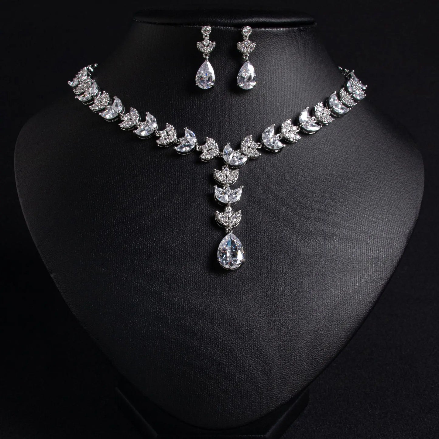 European & American Luxury Colorful Water Drop Zircon Necklace and Earrings Set Wheat-Inspired 2-Piece Bridal Jewelry for Wedding or Dinner Party Gift
