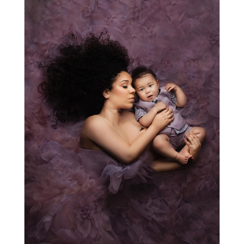 Elegant Ruffled Maternity Gown with High Split - Tulle Photography Dress with Puffy Train for Photoshoots