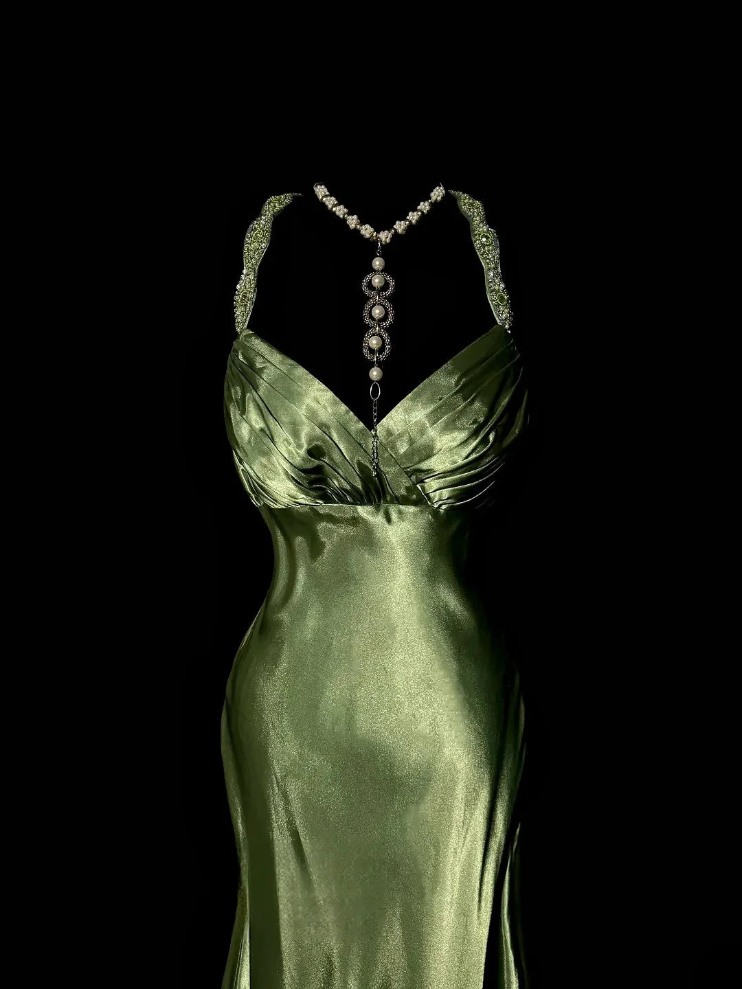 Luxury Green High-Slit Mermaid Evening Gown – Beaded Spaghetti Strap Celebrity Dress (Customizable)