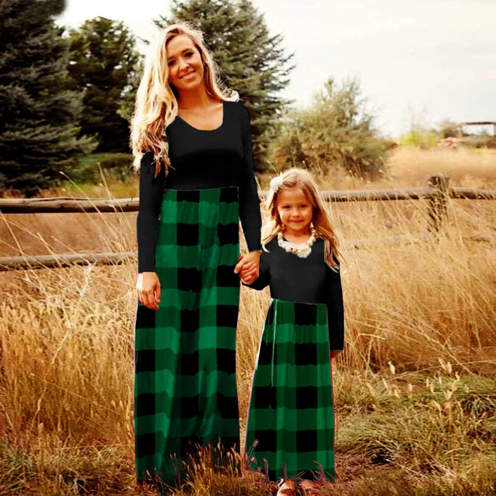 Fashion Mom and Daughter Dress Spring Summer Holiday Beach Dress Floral Patchwork Long Dress Baby Romper Mommy and Me Clothes