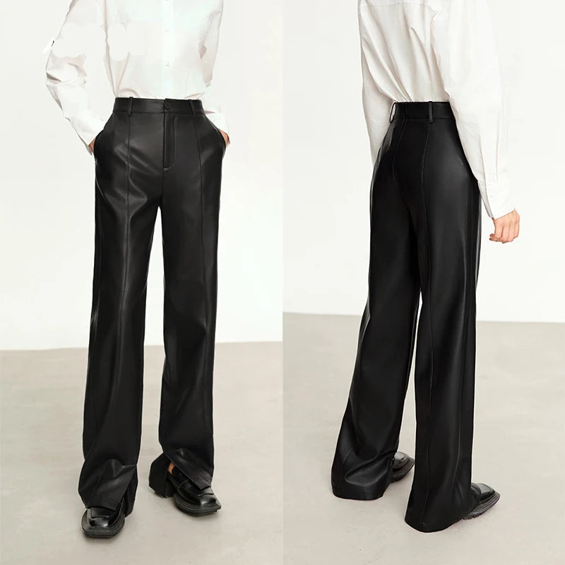 Black wide-leg pants worn by a model on a white background, with 'Amii' brand visible.