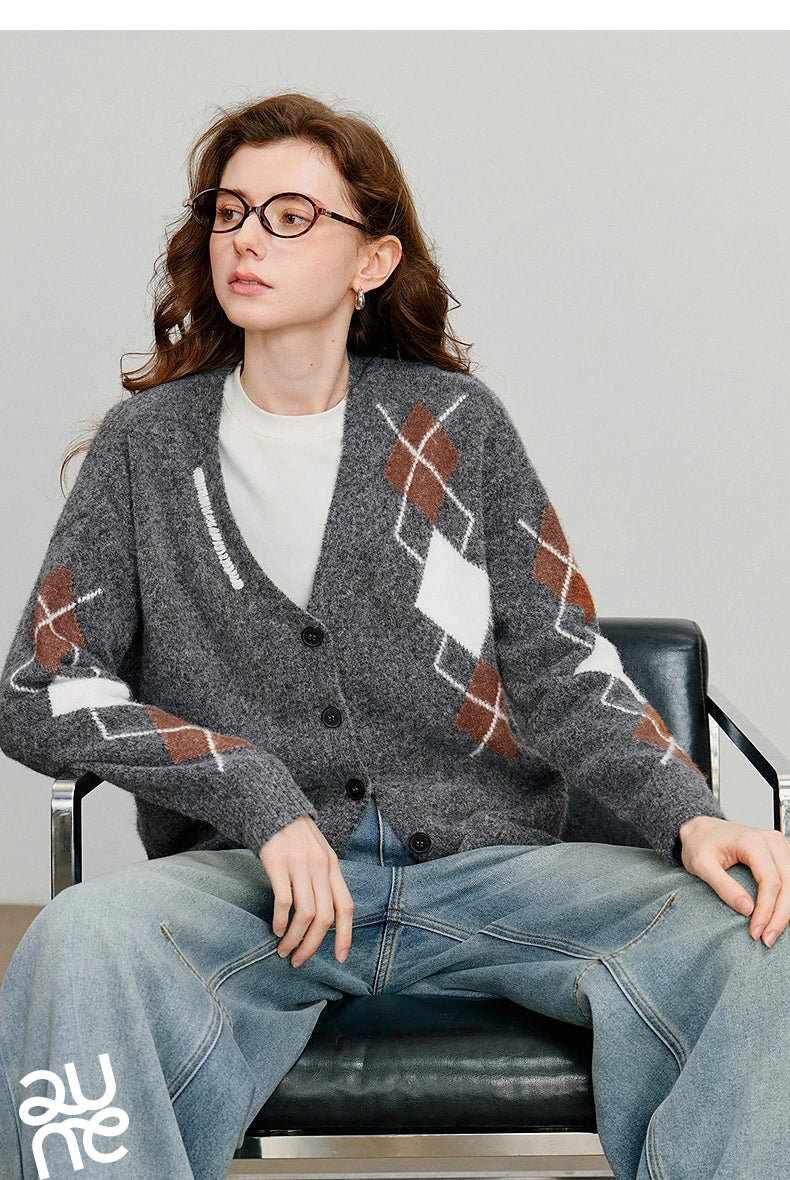 Women Knitted Sweater 2025 Autumn New Grid Pattern V Neck Single Breasted Button Knitted Cardigan Coat Gray