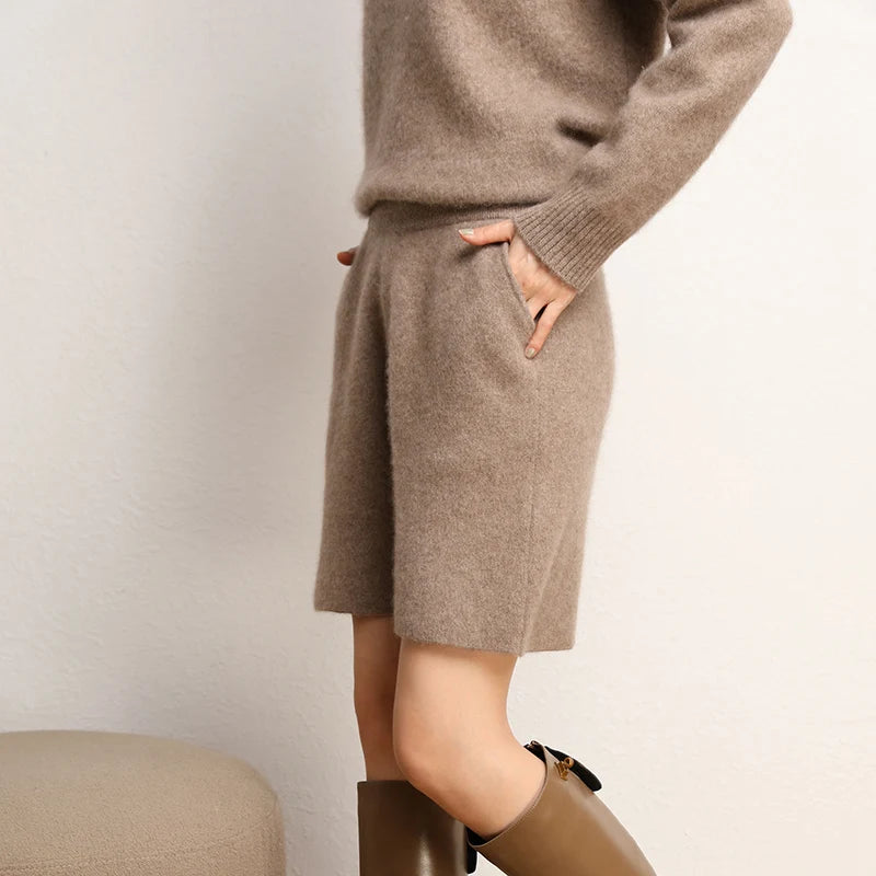 High-Quality Fashion Suit: 100% Cashmere Knitted Sweater & Short Pants Set