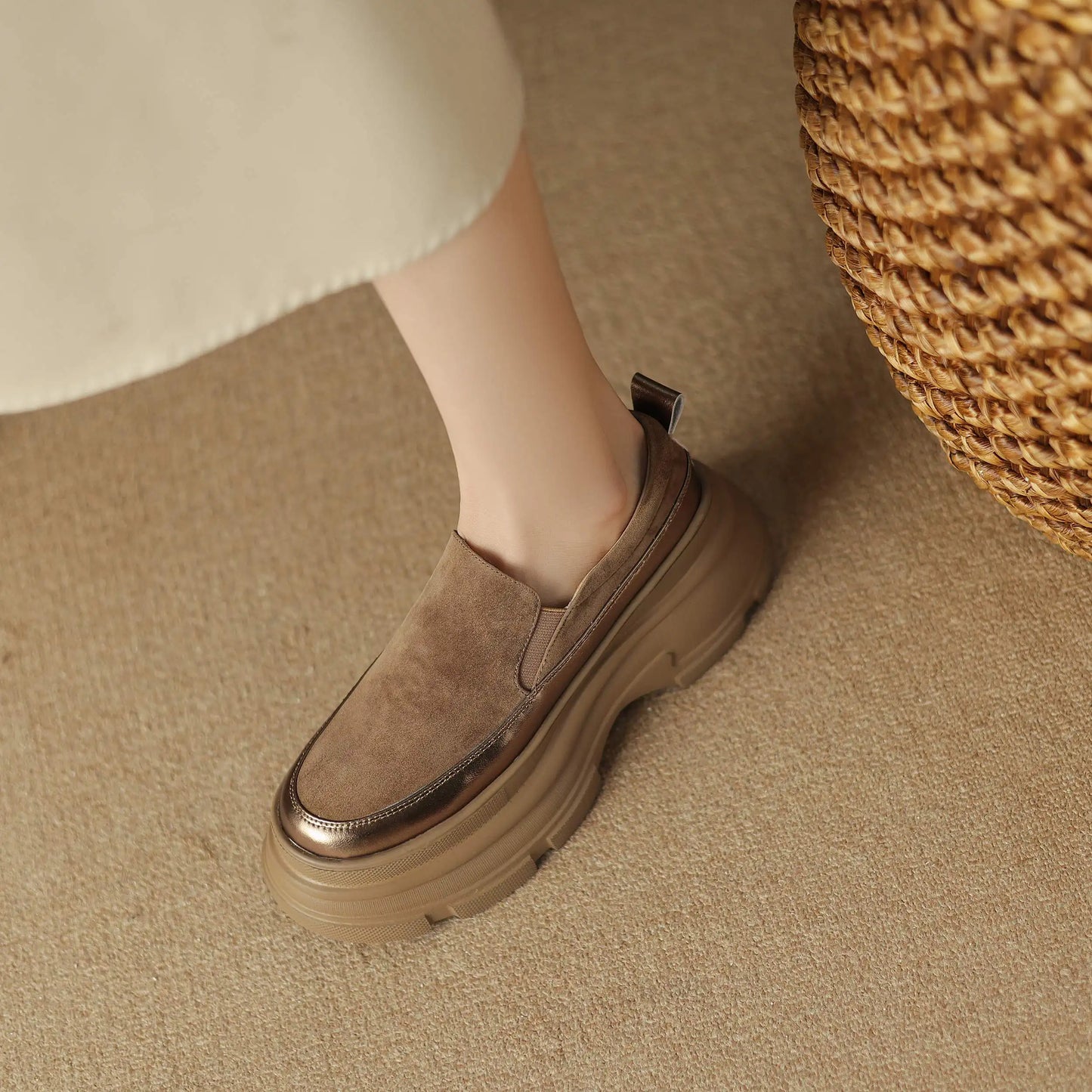 Women’s Retro Sheep Suede Slip-On Loafers – Round Toe Platform Sneakers with Crystal Detail, Casual Vulcanized Flats