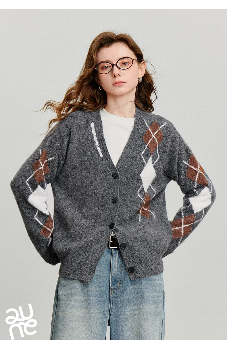 Women Knitted Sweater 2025 Autumn New Grid Pattern V Neck Single Breasted Button Knitted Cardigan Coat Gray